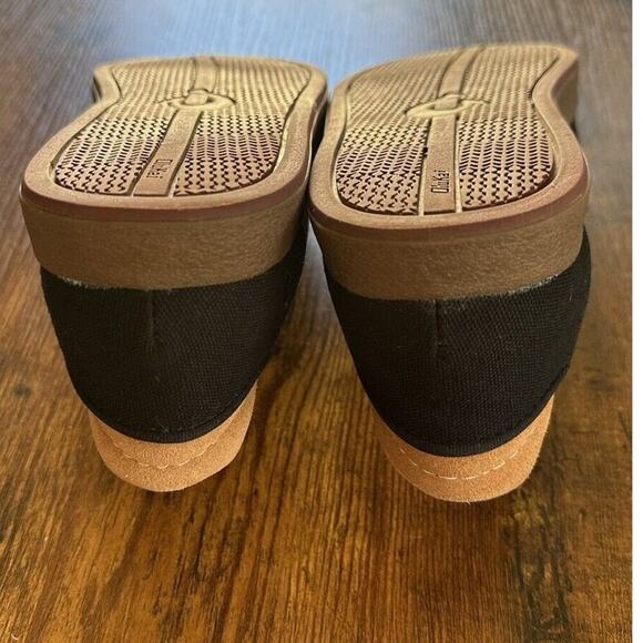 Olukai Makani Black Canvas Lace Up Casual Sneaker Tan Leather Accents SZ 7 - Picture 6 of 9